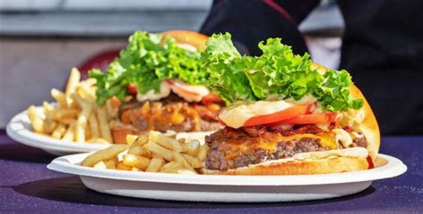 10 Best Burger Places To Eat In Phoenix Az Placeinsider