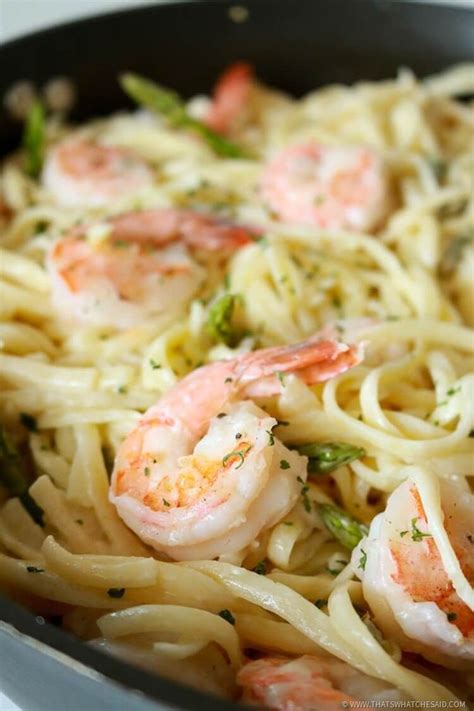Add wine, lemon juice, and crushed red pepper flakes. Garlic Butter Shrimp Pasta in White Wine sauce | Recipe ...