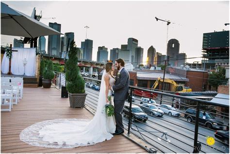 A Rooftop Wedding In Deep Ellum Rooftop Wedding Rooftop Deck Ellum