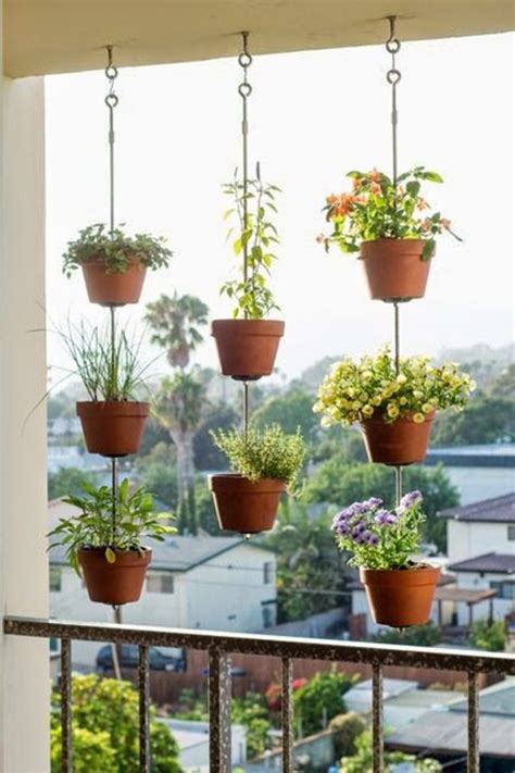 Have a look at the unusual plant combinations and grab ideas for cheap recycled i've been seeing this a lot lately—outdoor plant tables—and i love them. 40 Creative Garden Container Ideas and Plant Pots