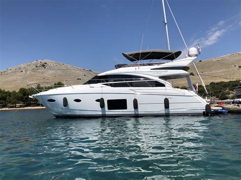 2017 Princess 52 A Motor Barco En Venta Yachtworldes