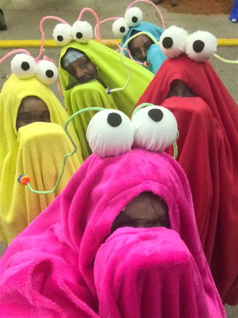 yip yips funny group halloween costumes funny costumes cool costumes halloween outfits crazy