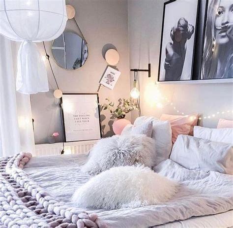 Your teenager's bedroom is more than just a place to sleep. Trends for Teen Girl Bedroom Ideas - Tween to Teen