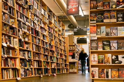 While this is no secret, it is still worth a stop on your first trip to portland. Powell's City of Books bookstore in Portland, Oregon ...