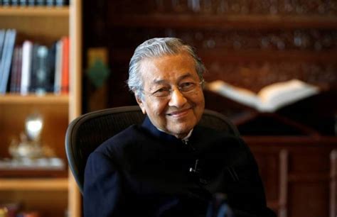 Sedangkan kerajaan tertua yang ada jatuh pada mesir kuno pada tahun 3150 sm. Pemimpin Negara tertua di Dunia, PM Malaysia Mahathir ...