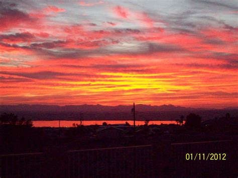 A Molten Sunset At Lake Havasu City Az Lake Havasu City Sunset