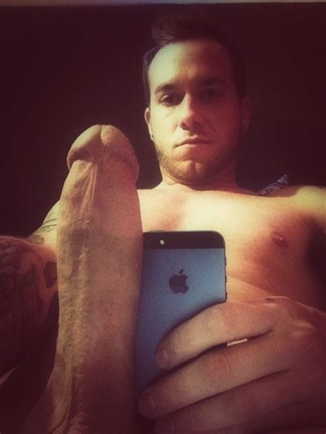 Men Nude Bed Selfies Free Porn
