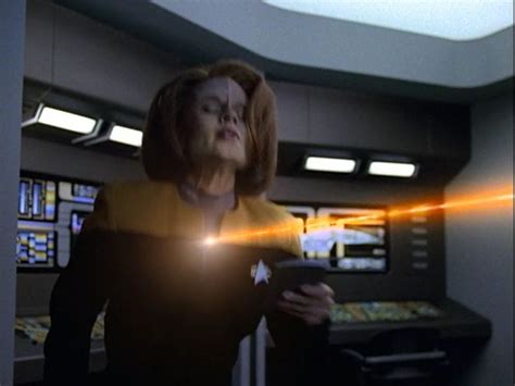Star Trek Voyager 5 X 14 Bliss Roxann Dawson Star