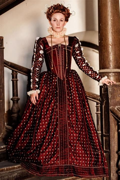 Queen Elizabeth Is Red Gown Tudor Costume Tudor Costumes
