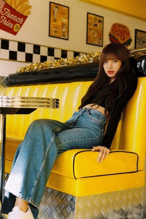 blackpink lisa welcomes the new year in classic jeans inkistyle
