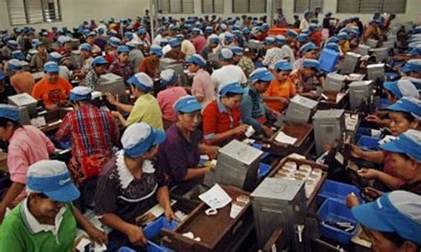 Wom finance, tbk adalah salah satu perusahaan pembiayaan sepeda motor yang terbaik di indonesia membutuhkan tenaga profesional untuk bergabung bersama kami sebagai: Contoh Surat Lamaran Kerja Qc