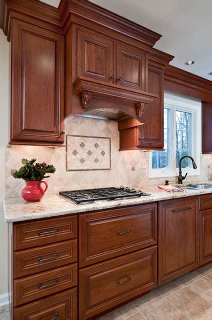 Discover all of it right here. Cabinet Style Range Hood w/ Decorative Backsplash ...