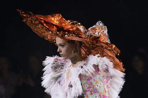 Viktor And Rolf At Couture Spring 2020 Viktor And Rolf Rolf Viktor