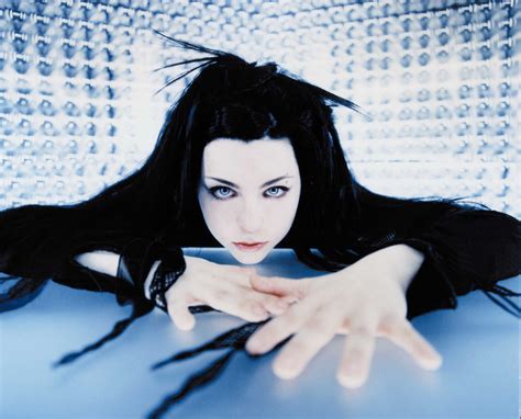 Amy Lee Evanescence Emy Lee Ergo Proxy Bring Me To Life Looks Dark I M With The Band Goth