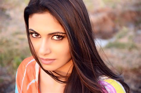 Simran Kaur Mundi Bollywood Actress Model Girl