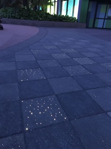 Traditional garden lights in a marin county entry by pedersen associates landscape architecture. Pin on Outside