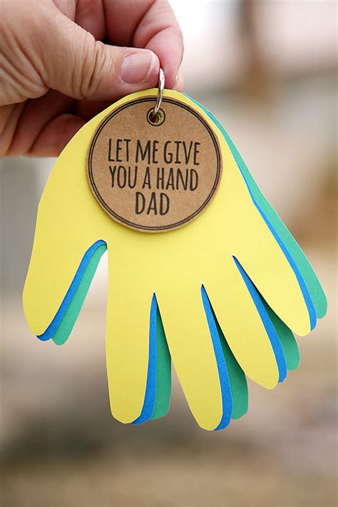 Searching for some awesome christmas gifts for dads? Let Me Give You A Hand Dad - Eighteen25