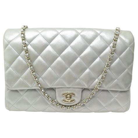 Chanel Cc Clasp Handbag In Iridescent Silver Quilted Leather Purse