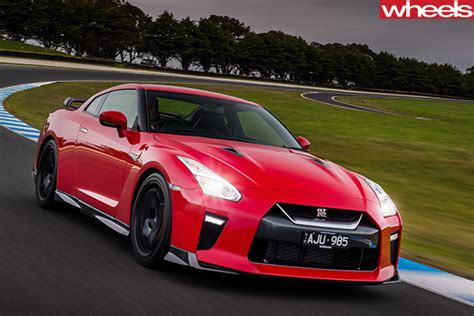 2017 Nissan Gt R Review