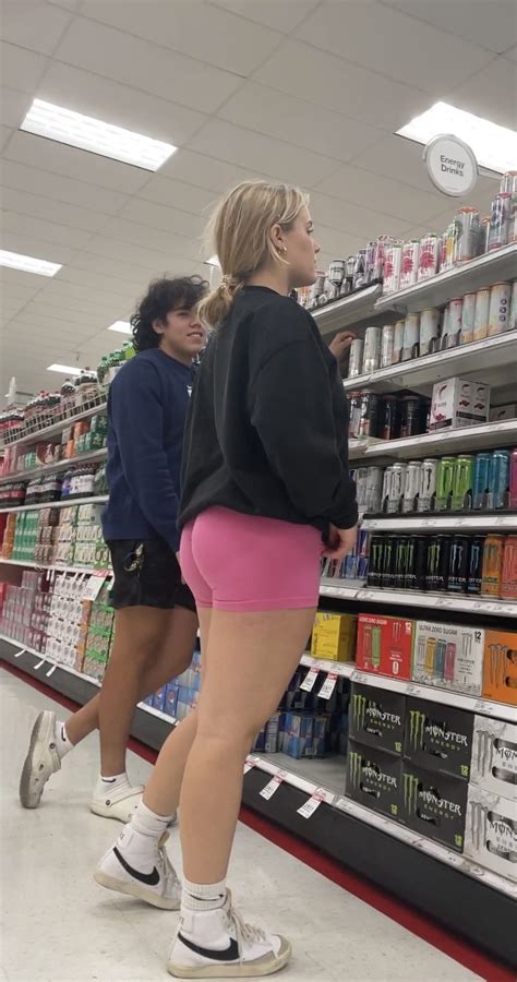 Amazing Pawg Ass In Pink Shorts Short Shorts And Volleyball Forum