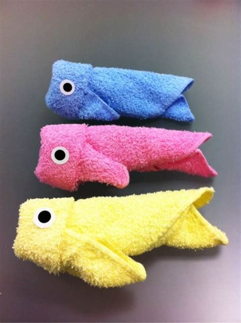 Towels Folded Into Cute And Cuddly Shapes Washcloth Crafts Towel