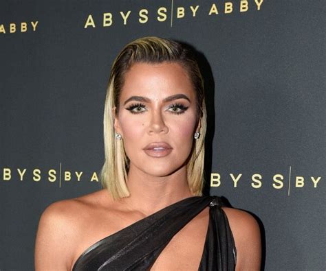 khloe kardashian responds to critic saying she looks like an alien