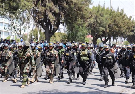 Protestas En Arequipa Cerca De 2 Mil Militares Controlan Las Calles En