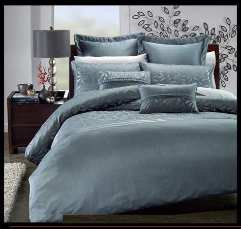 Like new make / manufacturer: Royal Blue and silver comforter set queen | bed in a bags ...