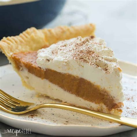 Complicated desserts are just not for me. Cream Cheese Pumpkin Pie - The Recipe Rebel