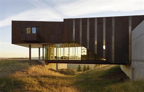 An Art Infused Earth Forward Tom Kundig Home Rises From Spokanes West