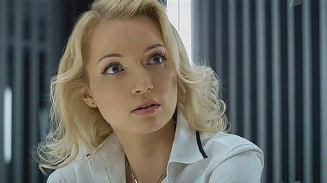 Обои анастасия гулимова актриса сериал след блондинка волосы красавица секси взгляд
