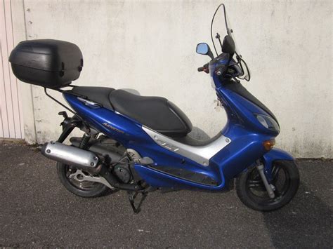 The yamaha xv125 is a cruiser motorcycle built by the yamaha motor company, which was produced from 1997 to 2004. Yamaha XQ 125 Roller kaufen auf Ricardo