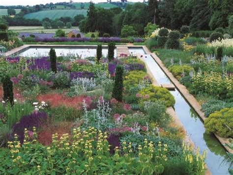 Traditional English Gardens With A Twist Garden Design