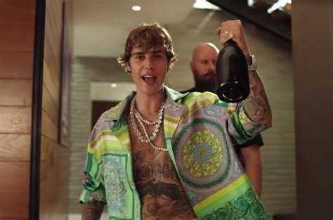 Justin Bieber Comes To The Rescue In Dj Khaleds Popstar Featuring