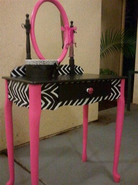 The zebra print upholstery is tufted and is made of microfiber fabric. Makeup vanity (With images) | Zebra room, Zebra bedroom ...