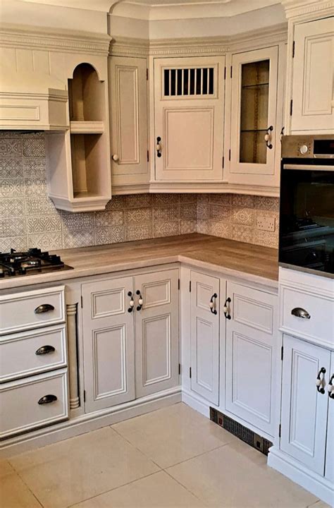 Morton cabinet painting proudly serves homeowners throughout chester county, delaware county, and other areas of southeast pennsylvania. Kitchen Cabinet Painting UK - Hand Painted Kitchens UK ...