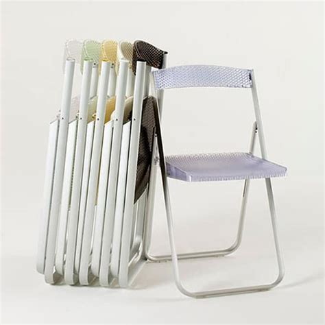 I would never work a single day again without my trusty topsky! Best Comfortable Folding Chairs for Small Spaces - Vurni