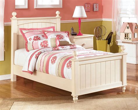 Cottage Style White Twin Bed Poster Frame And Nightstand Bed