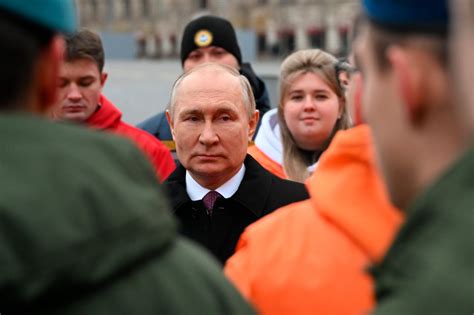 Putin Unterzeichnet Gesetz Zur Einberufung Von Schwerverbrechern