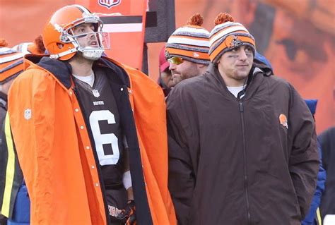 The man with the golden glove. Dennis Manoloff: All signs point to Johnny Manziel ...