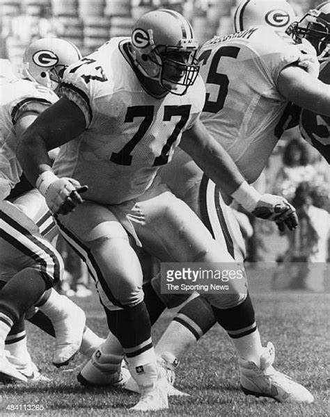 Tony Mandarich Photos And Premium High Res Pictures Getty Images