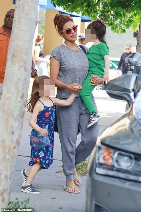 Eva Mendes Keeps Things Casual In T Shirt And Sweatpants As She Runs