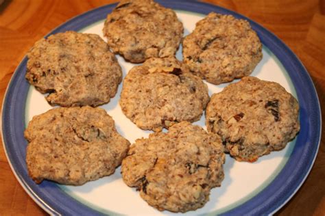 Having diabetes does not mean you can't enjoy cookies. Diabetes Friendly Oatmeal Cookies - Healthy 3-Ingredient ...