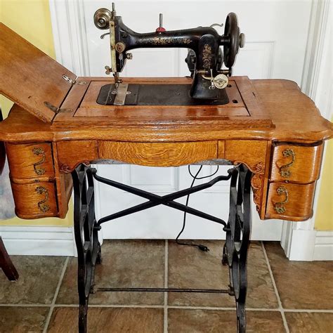 Davis Vertical Feed Treadle Sewing Machine 1026658 Dating To 1902