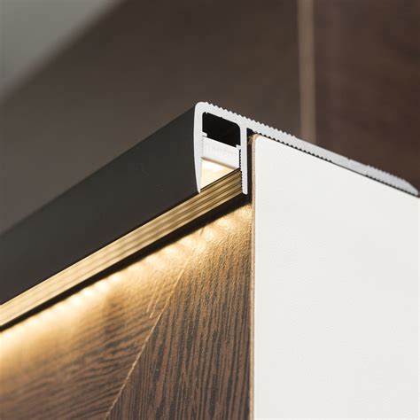 Profilo Per Gradini In Alluminio Anodizzato Stair Profile Indirect Triolight Con Profilo