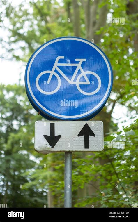 Mandatory Cycle Lane Hi Res Stock Photography And Images Alamy