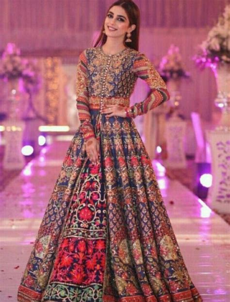 Update Your Mehndi Couture With These Mehndi Dresses 2019 In 2021