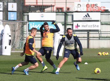 Haftanın en önemli maçında fenerbahçe ile medipol başakşehir galibiyet için mücadele edecekler. Fenerbahçe - Başakşehir | Muhtemel ilk 11'ler - Son dakika ...