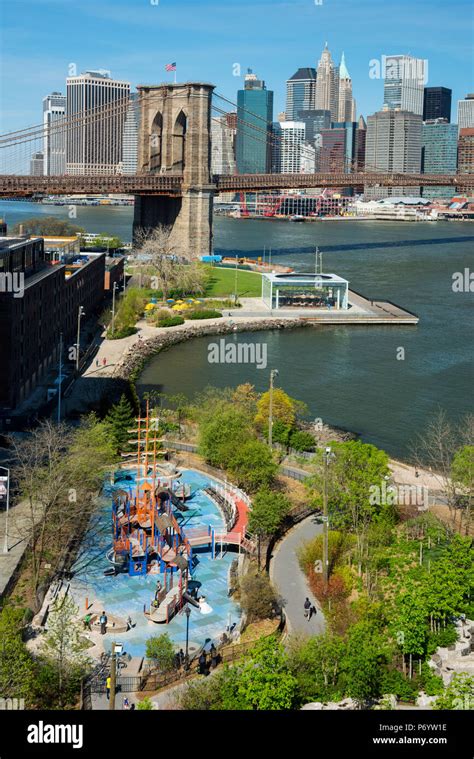 Usa New York Brooklyn Dumbo Brooklyn Bridge Park Stock Photo Alamy