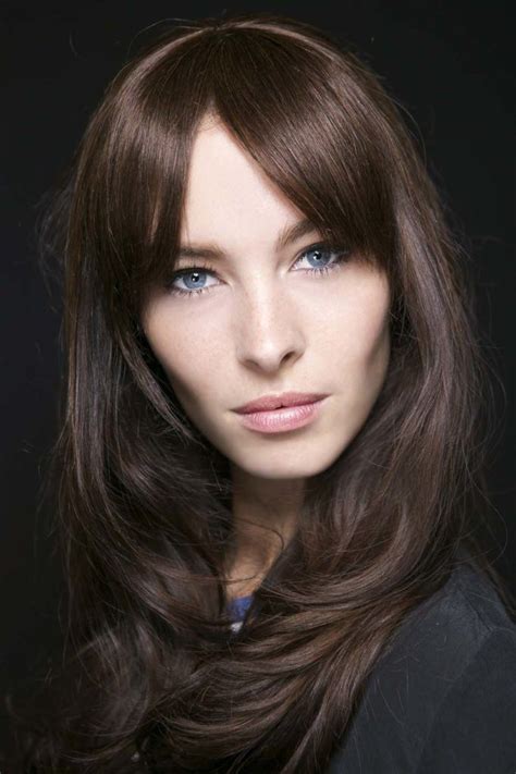 It varies from light brown to a medium dark hair. Medium brown hair: 5 Looks to prove it works a treat on ...